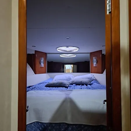 Yacht Experience Tenerife 24h Tour With Private Skipper & Private Hostess With Cocktails, Sandwiches, Free Minibar And Free Islandwide Pick-up And Return In A Tesla S Sportscar Botel *