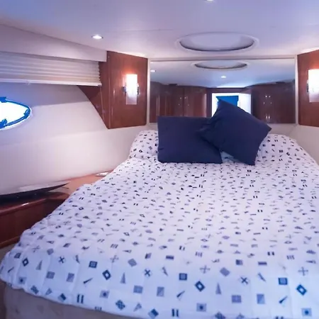 Luxury Yacht Atrevida Πλωτό κατάλυμα *